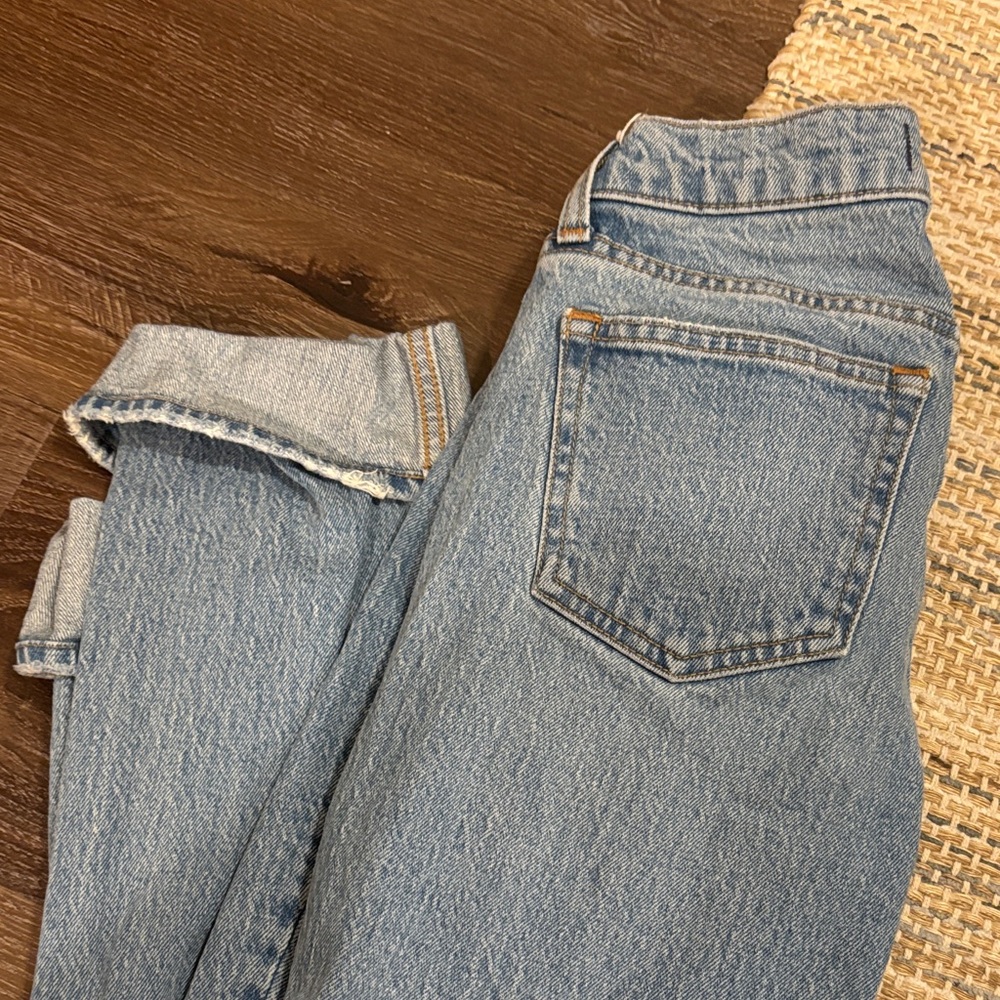 Abercrombie 90s Straight Mid-Rise